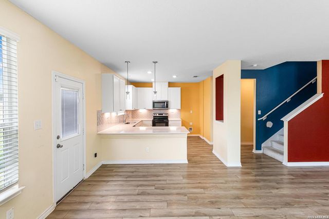 14319 Breakline Way, Elmendorf, TX 78112