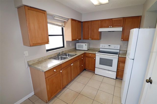 109 E CHESTER STREET, Clermont, FL 34715