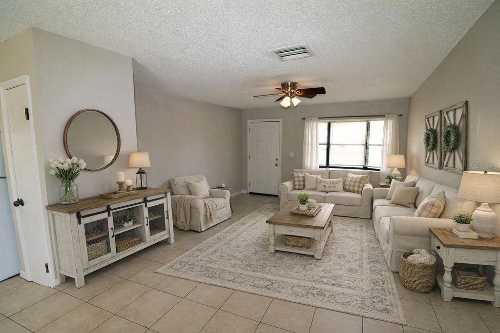 Image 14 of property listing at 109 E CHESTER STREET, Clermont, FL 34715