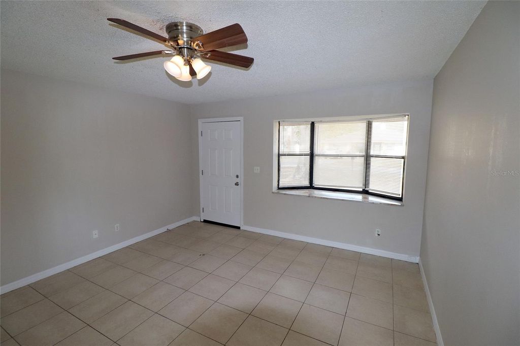 Image 20 of property listing at 109 E CHESTER STREET, Clermont, FL 34715