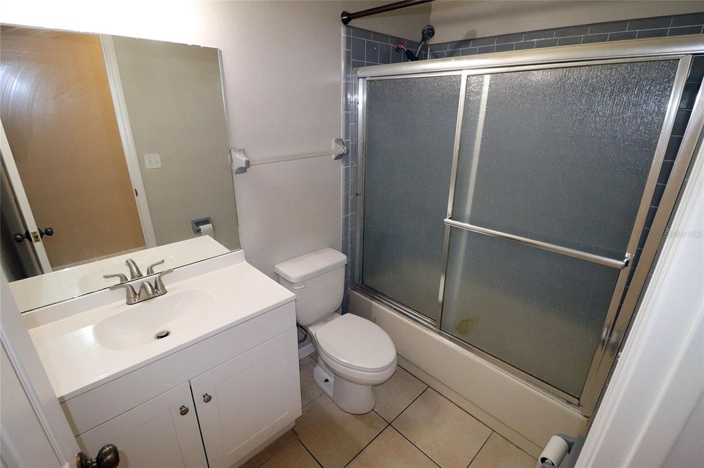 Image 33 of property listing at 109 E CHESTER STREET, Clermont, FL 34715