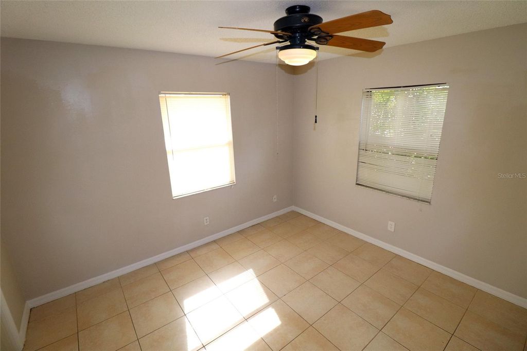 Image 38 of property listing at 109 E CHESTER STREET, Clermont, FL 34715