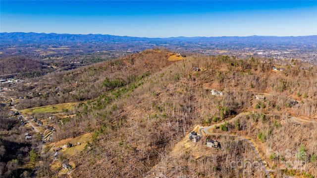 56 Finch Drive, Asheville, NC 28804