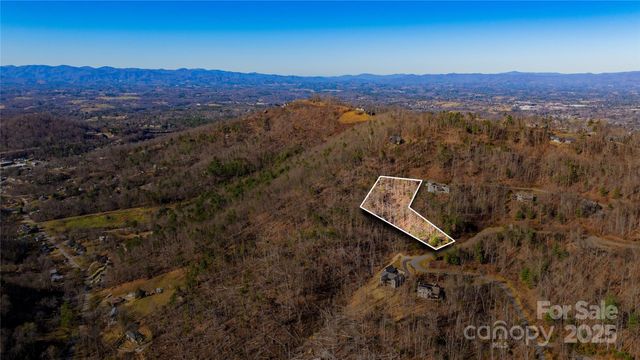 56 Finch Drive, Asheville, NC 28804