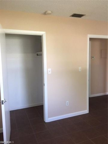 1114 Vineyard PL, Lehigh Acres, FL 33936