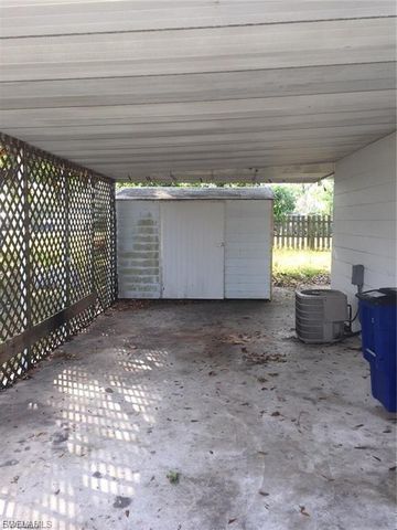 1114 Vineyard PL, Lehigh Acres, FL 33936
