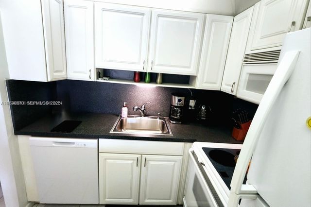 182 Ellesmere D 182 182, Deerfield Beach, FL 33442