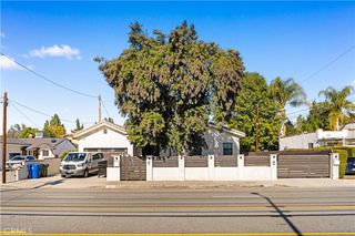 22913 Burbank, Woodland Hills, CA 91367