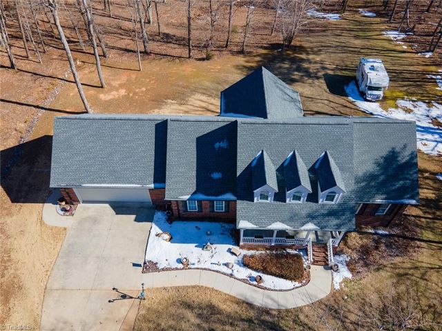 2668 Mountain Oak View Drive, Asheboro, NC 27205