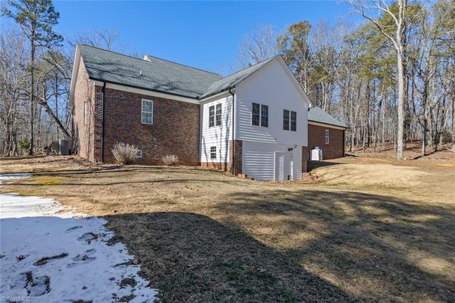 2668 Mountain Oak View Drive, Asheboro, NC 27205