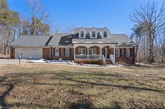 2668 Mountain Oak View Drive, Asheboro, NC 27205