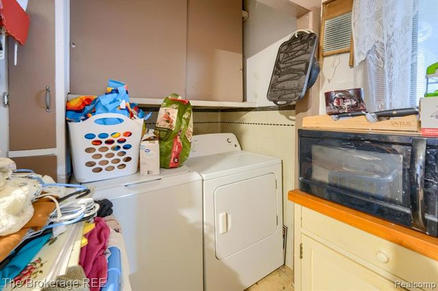 4422 N Lapeer Road, Columbiaville, MI 48421