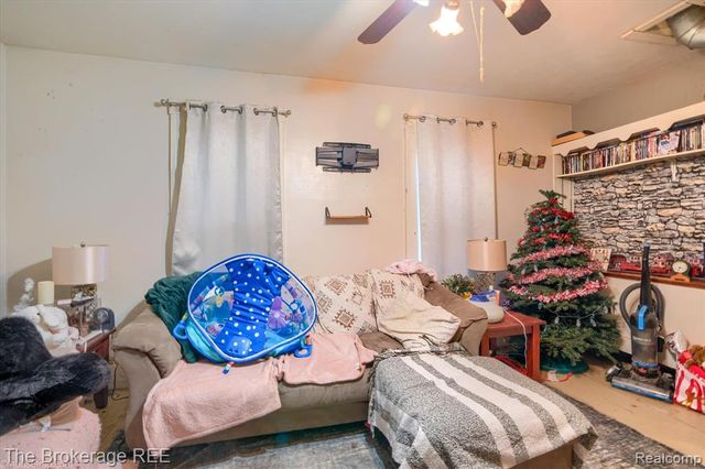 4422 N Lapeer Road, Columbiaville, MI 48421