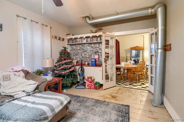 4422 N Lapeer Road, Columbiaville, MI 48421