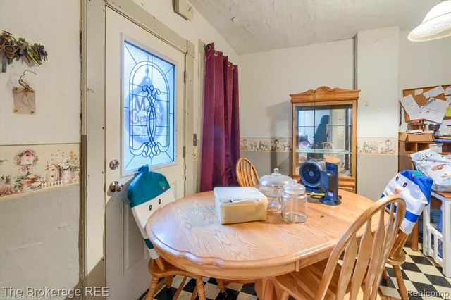 4422 N Lapeer Road, Columbiaville, MI 48421