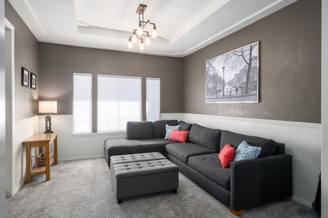 1554 E Omaha Avenue, Fresno, CA 93720