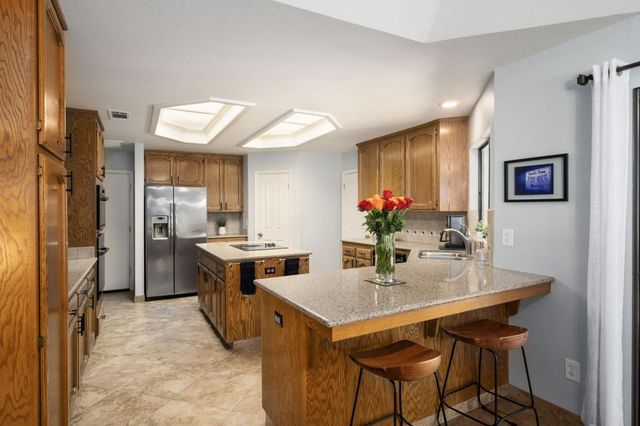 1554 E Omaha Avenue, Fresno, CA 93720