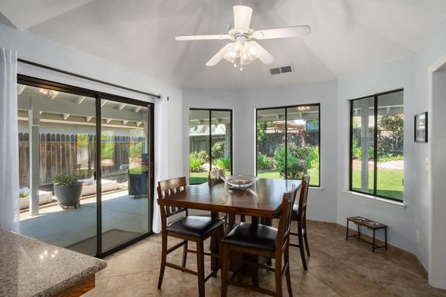 1554 E Omaha Avenue, Fresno, CA 93720