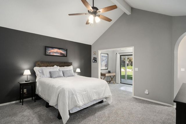 1554 E Omaha Avenue, Fresno, CA 93720