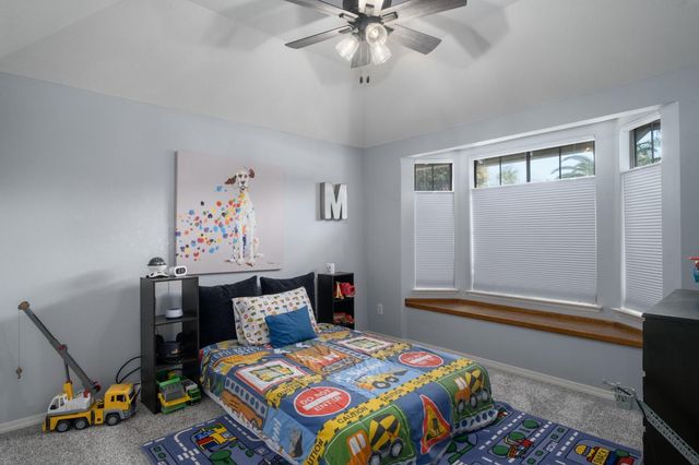 1554 E Omaha Avenue, Fresno, CA 93720