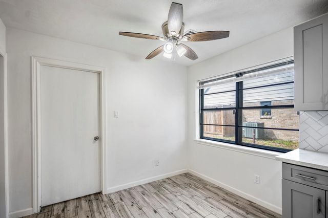 5122 Foresthaven Drive, Houston, TX 77066