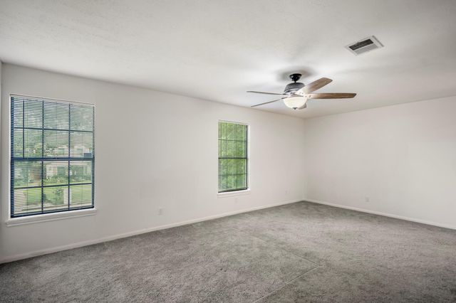 5122 Foresthaven Drive, Houston, TX 77066