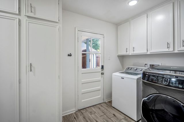 5122 Foresthaven Drive, Houston, TX 77066