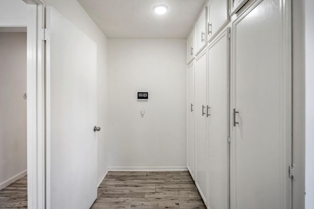 5122 Foresthaven Drive, Houston, TX 77066