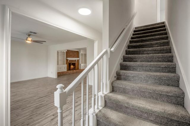 5122 Foresthaven Drive, Houston, TX 77066