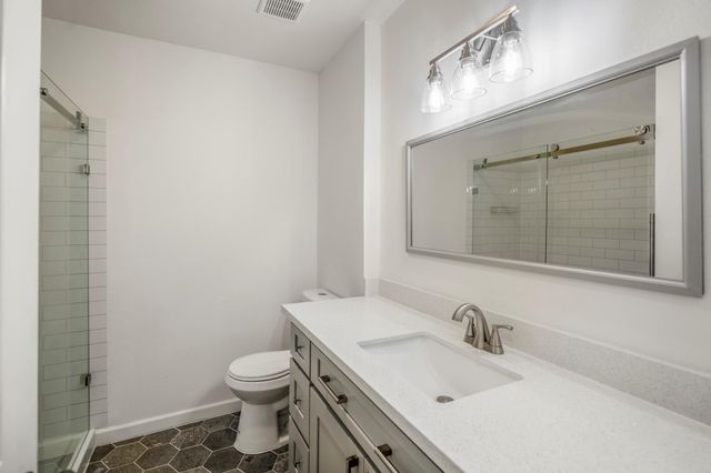 5122 Foresthaven Drive, Houston, TX 77066