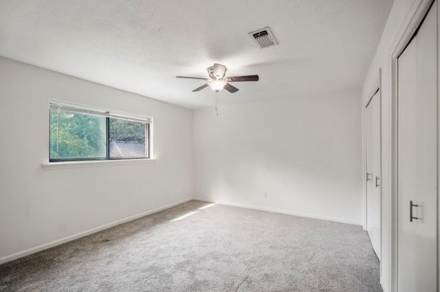 5122 Foresthaven Drive, Houston, TX 77066