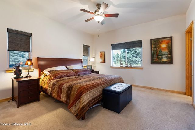 108 Ironwood DR, Blanchard, ID 83804