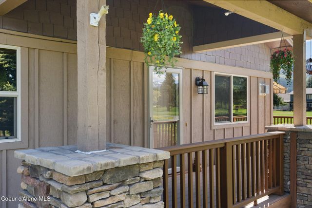 108 Ironwood DR, Blanchard, ID 83804