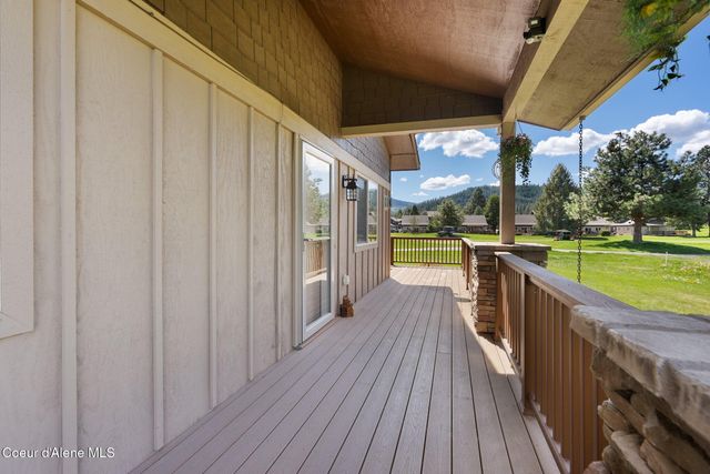 108 Ironwood DR, Blanchard, ID 83804
