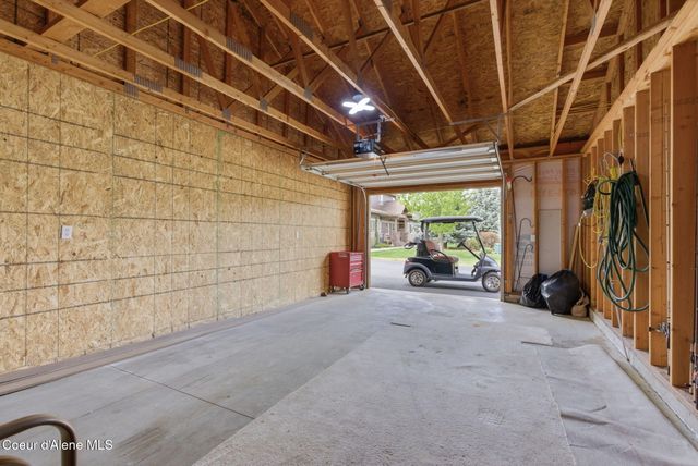 108 Ironwood DR, Blanchard, ID 83804