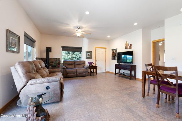 108 Ironwood DR, Blanchard, ID 83804