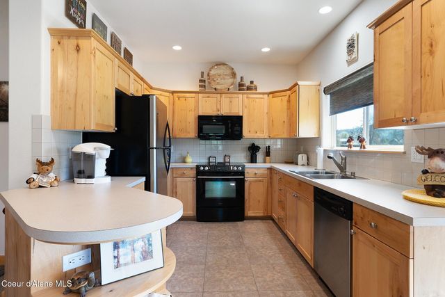 108 Ironwood DR, Blanchard, ID 83804