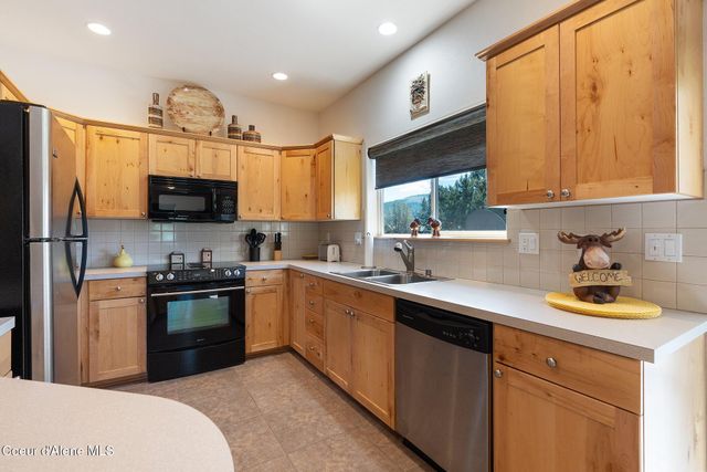 108 Ironwood DR, Blanchard, ID 83804