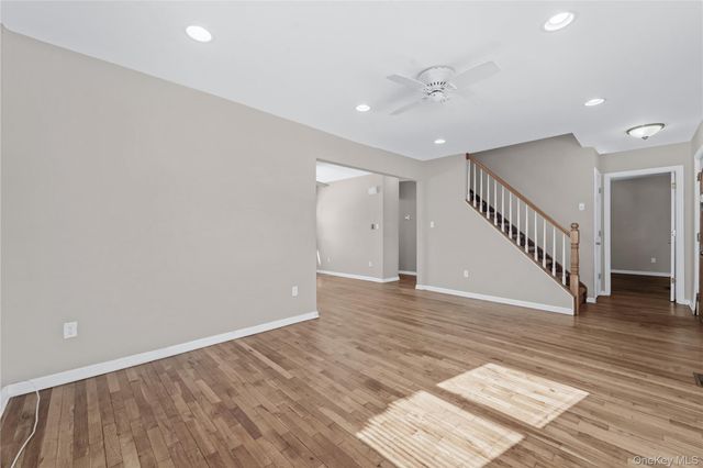 1987 Lakeville Road, New Hyde Park, NY 11040