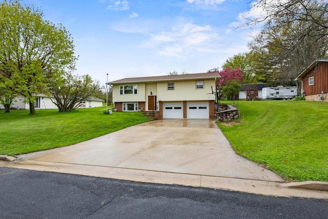 103 Moorland Drive, Markesan, WI 53946