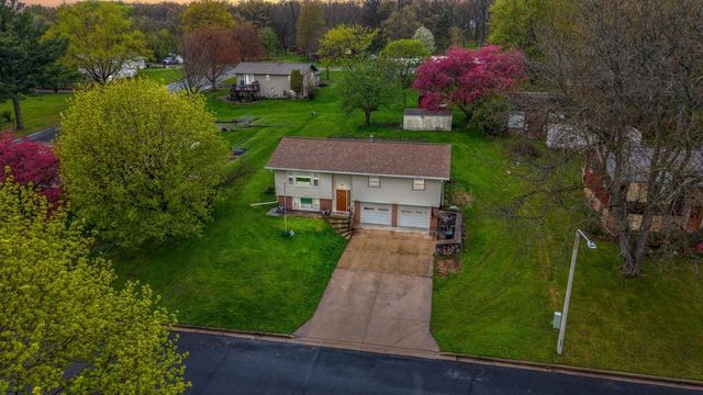 103 Moorland Drive, Markesan, WI 53946