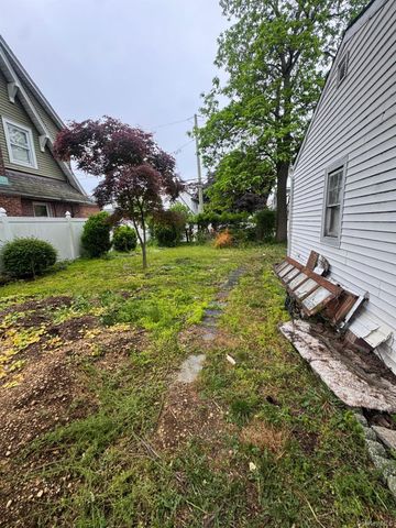 258 Brown Avenue, Hempstead, NY 11550
