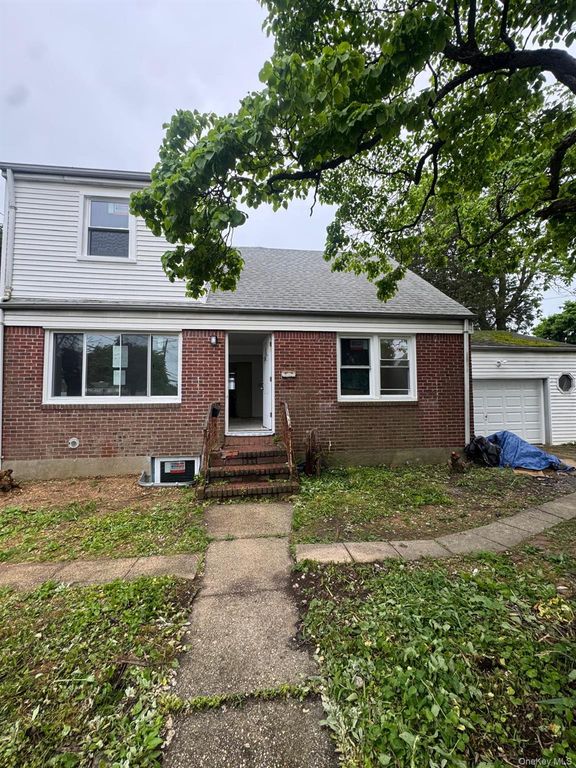 258 Brown Avenue, Hempstead, NY 11550