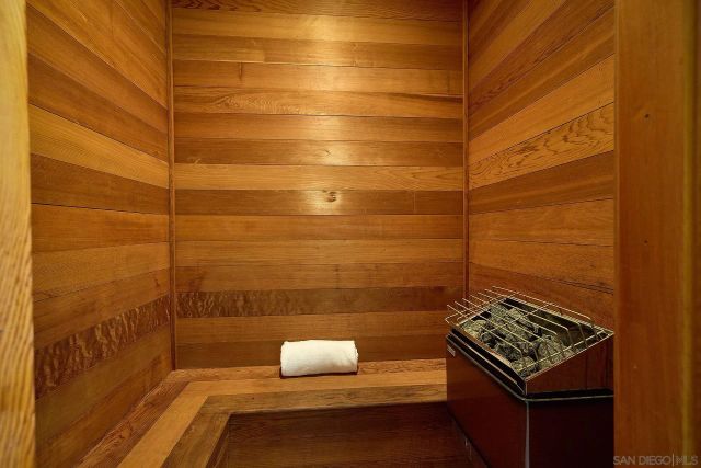 6525 Lago Lindo, Rancho Santa Fe, CA 92067