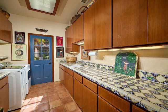 6525 Lago Lindo, Rancho Santa Fe, CA 92067