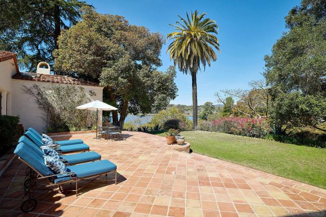 6525 Lago Lindo, Rancho Santa Fe, CA 92067