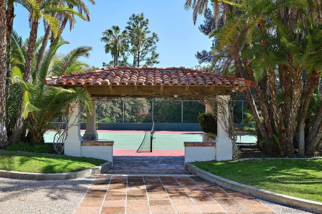 6525 Lago Lindo, Rancho Santa Fe, CA 92067