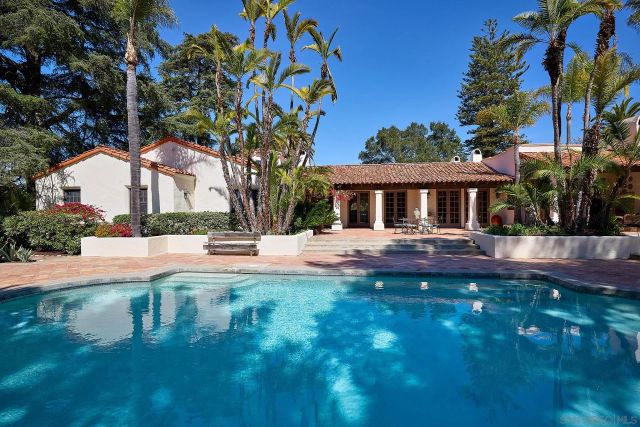 6525 Lago Lindo, Rancho Santa Fe, CA 92067