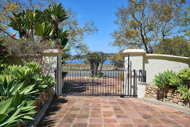 6525 Lago Lindo, Rancho Santa Fe, CA 92067