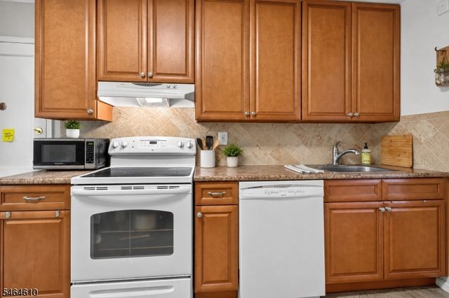 80 Troy Dr A, Springfield Twp., NJ 07081